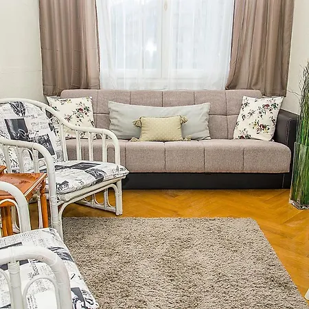 Five Square Apartamento *